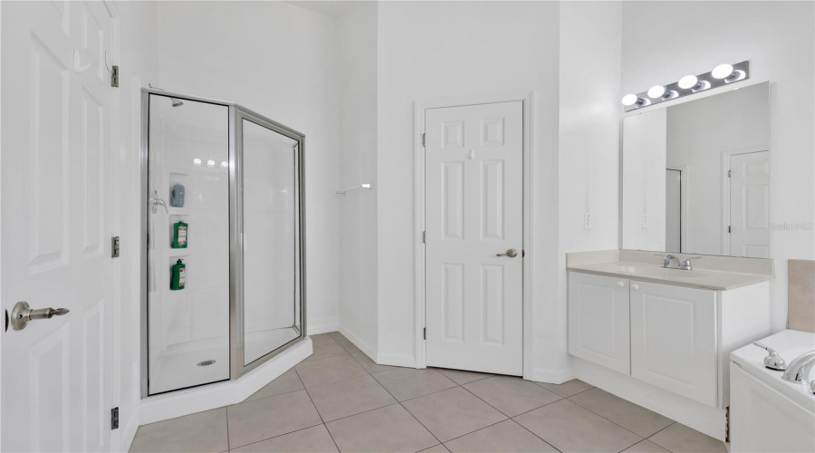 KISSIMMEE, Florida 34746, 4 Bedrooms Bedrooms, ,3 BathroomsBathrooms,Residential,For Sale,CLUB CORTILE,0,MFRS5129641
