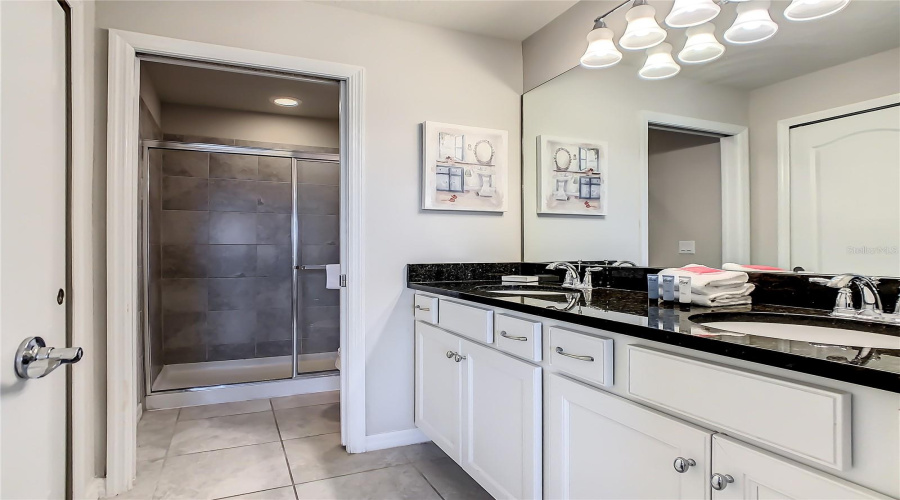 KISSIMMEE, Florida 34747, 5 Bedrooms Bedrooms, ,4 BathroomsBathrooms,Residential,For Sale,GENEVE,0,MFRO6321590