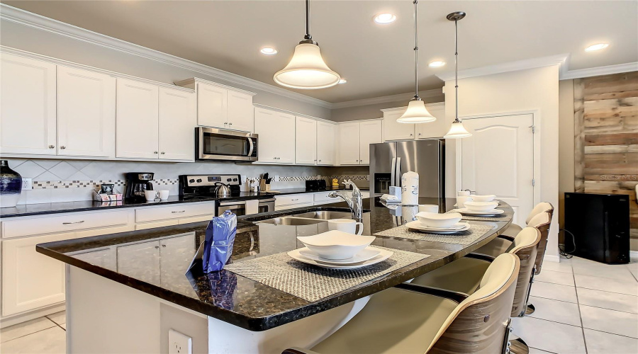 KISSIMMEE, Florida 34747, 5 Bedrooms Bedrooms, ,4 BathroomsBathrooms,Residential,For Sale,GENEVE,0,MFRO6321590