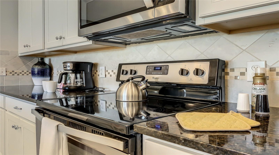KISSIMMEE, Florida 34747, 5 Bedrooms Bedrooms, ,4 BathroomsBathrooms,Residential,For Sale,GENEVE,0,MFRO6321590