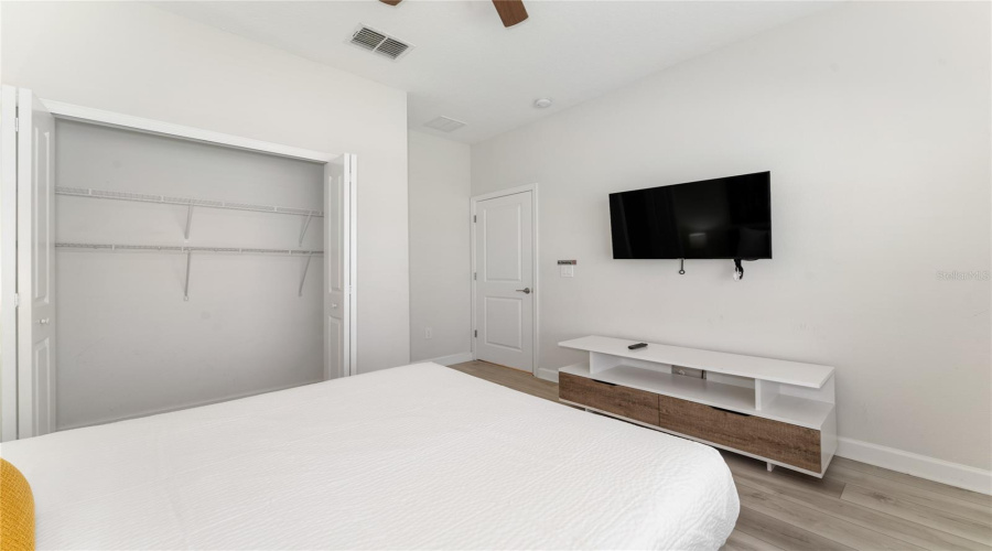 KISSIMMEE, Florida 34746, 5 Bedrooms Bedrooms, ,4 BathroomsBathrooms,Residential,For Sale,WINDERMERE,0,MFRO6322104