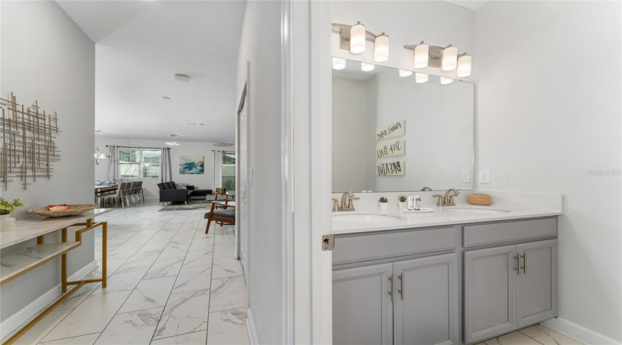 KISSIMMEE, Florida 34746, 5 Bedrooms Bedrooms, ,4 BathroomsBathrooms,Residential,For Sale,WINDERMERE,0,MFRO6322104