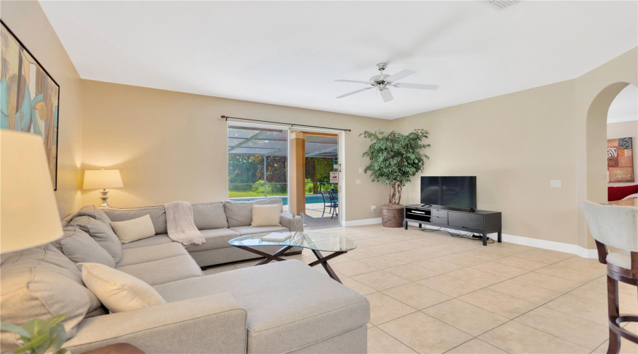 DAVENPORT, Florida 33896, 4 Bedrooms Bedrooms, ,4 BathroomsBathrooms,Residential,For Sale,SUFFOLK,0,MFRTB8401106