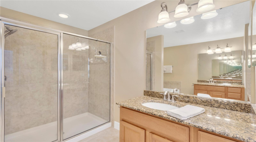 DAVENPORT, Florida 33896, 4 Bedrooms Bedrooms, ,4 BathroomsBathrooms,Residential,For Sale,SUFFOLK,0,MFRTB8401106