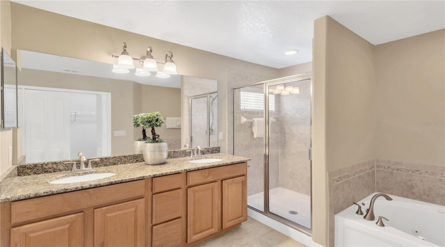 DAVENPORT, Florida 33896, 4 Bedrooms Bedrooms, ,4 BathroomsBathrooms,Residential,For Sale,SUFFOLK,0,MFRTB8401106