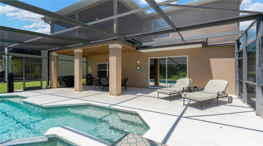 DAVENPORT, Florida 33896, 4 Bedrooms Bedrooms, ,4 BathroomsBathrooms,Residential,For Sale,SUFFOLK,0,MFRTB8401106
