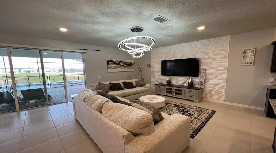 DAVENPORT, Florida 33897, 10 Bedrooms Bedrooms, ,8 BathroomsBathrooms,Residential,For Sale,MAHALO,0,MFRO6321864
