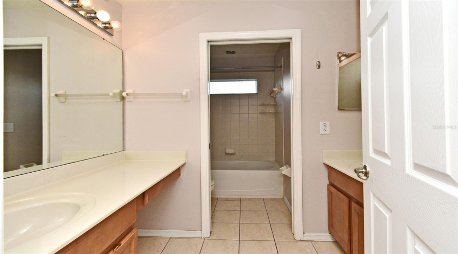 ORLANDO, Florida 32836, 5 Bedrooms Bedrooms, ,3 BathroomsBathrooms,Residential,For Sale,LEELAND ARCHER,0,MFRO6321881