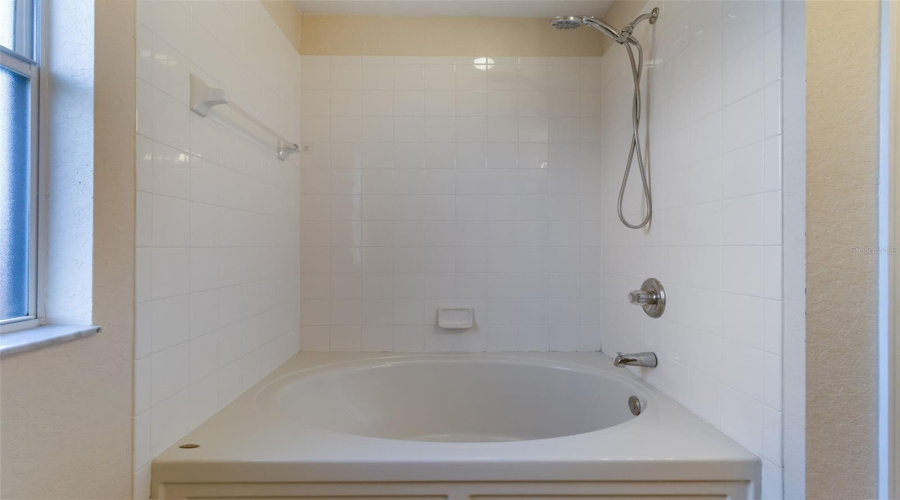 KISSIMMEE, Florida 34746, 3 Bedrooms Bedrooms, ,3 BathroomsBathrooms,Residential,For Sale,BUSHMAN,0,MFRG5098842
