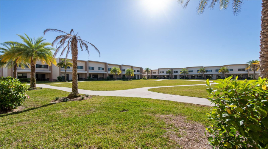 KISSIMMEE, Florida 34747, 4 Bedrooms Bedrooms, ,4 BathroomsBathrooms,Residential,For Sale,ROCKEFELLER,0,MFRO6322145