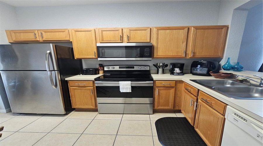 DAVENPORT, Florida 33897, 4 Bedrooms Bedrooms, ,3 BathroomsBathrooms,Residential,For Sale,TERRA LAGO,0,MFRS5129721