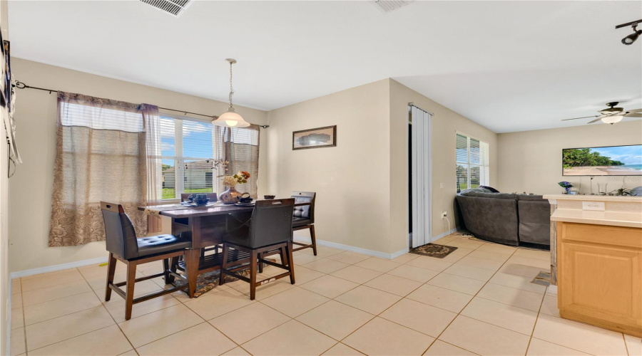 KISSIMMEE, Florida 34746, 3 Bedrooms Bedrooms, ,2 BathroomsBathrooms,Residential,For Sale,GRASMERE VIEW,0,MFRS5129642