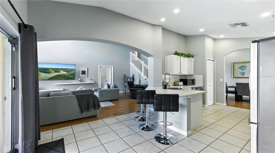 DAVENPORT, Florida 33897, 5 Bedrooms Bedrooms, ,4 BathroomsBathrooms,Residential,For Sale,CORDOVA,0,MFRO6322198