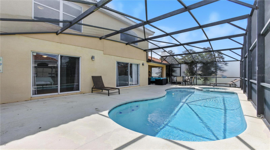 DAVENPORT, Florida 33897, 5 Bedrooms Bedrooms, ,4 BathroomsBathrooms,Residential,For Sale,CORDOVA,0,MFRO6322198