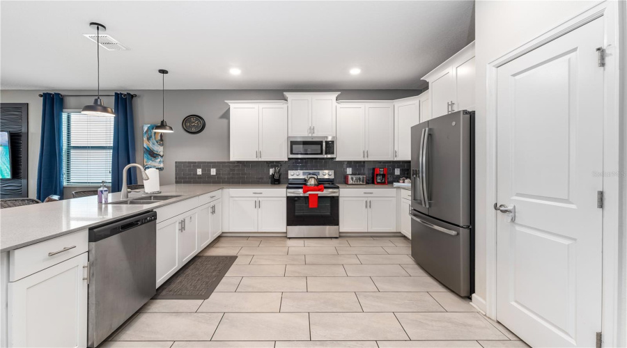 KISSIMMEE, Florida 34746, 8 Bedrooms Bedrooms, ,5 BathroomsBathrooms,Residential,For Sale,FABLE,0,MFRO6322322