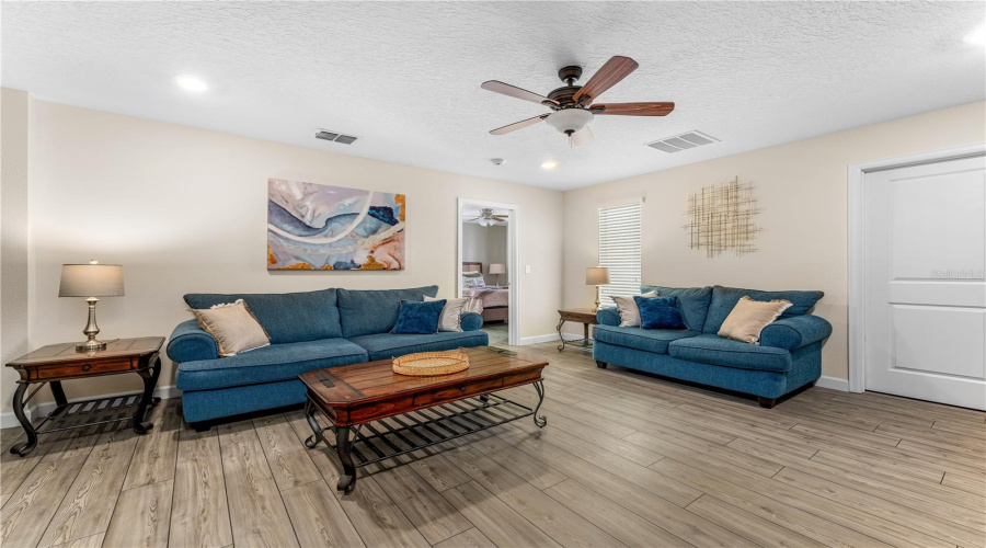 KISSIMMEE, Florida 34746, 8 Bedrooms Bedrooms, ,5 BathroomsBathrooms,Residential,For Sale,FABLE,0,MFRO6322322