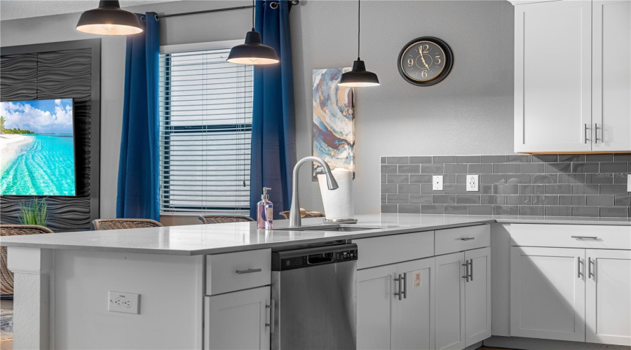 KISSIMMEE, Florida 34746, 8 Bedrooms Bedrooms, ,5 BathroomsBathrooms,Residential,For Sale,FABLE,0,MFRO6322322