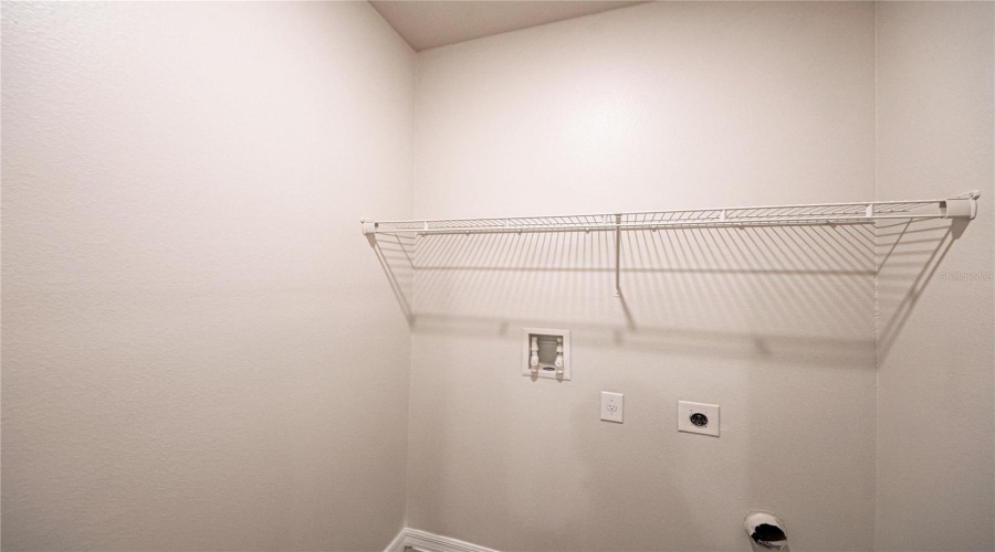 KISSIMMEE, Florida 34746, 3 Bedrooms Bedrooms, ,2 BathroomsBathrooms,Residential,For Sale,SUMMERDALE,0,MFRO6320577