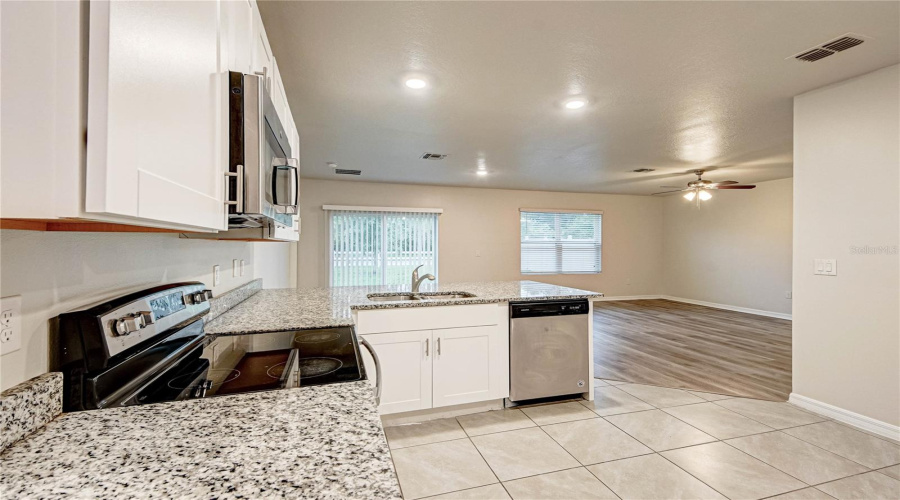 KISSIMMEE, Florida 34746, 3 Bedrooms Bedrooms, ,2 BathroomsBathrooms,Residential,For Sale,SUMMERDALE,0,MFRO6320577