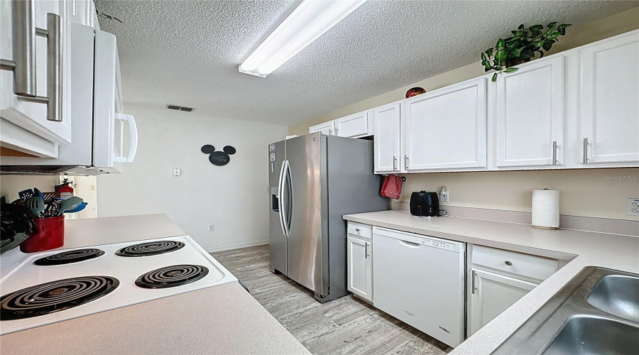 DAVENPORT, Florida 33896, 3 Bedrooms Bedrooms, ,2 BathroomsBathrooms,Residential,For Sale,HOLLINGSHEAD,0,MFRS5129612