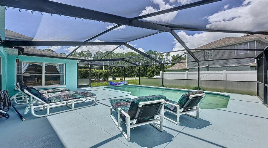 DAVENPORT, Florida 33896, 3 Bedrooms Bedrooms, ,2 BathroomsBathrooms,Residential,For Sale,HOLLINGSHEAD,0,MFRS5129612