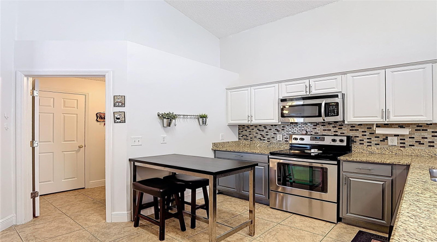 KISSIMMEE, Florida 34746, 4 Bedrooms Bedrooms, ,2 BathroomsBathrooms,Residential,For Sale,CASTAWAY BEACH,0,MFRG5098731