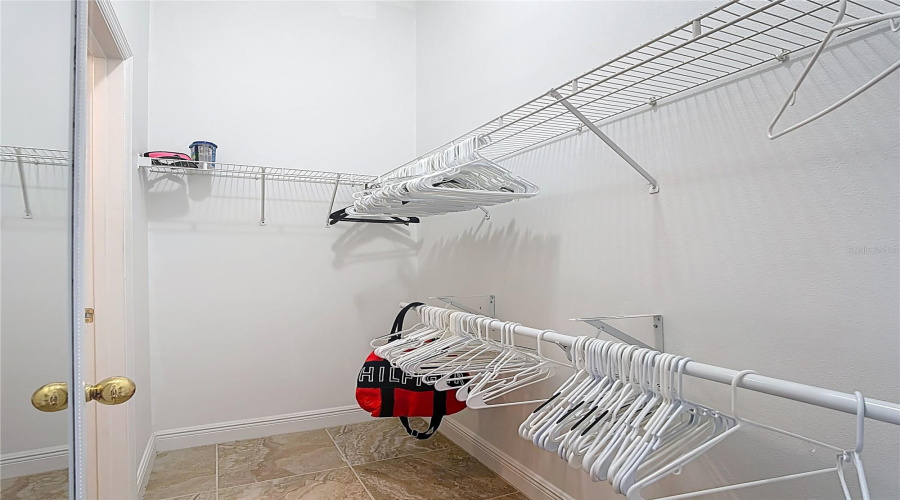 Walk in closet