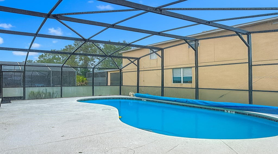 KISSIMMEE, Florida 34746, 4 Bedrooms Bedrooms, ,2 BathroomsBathrooms,Residential,For Sale,CASTAWAY BEACH,0,MFRG5098731