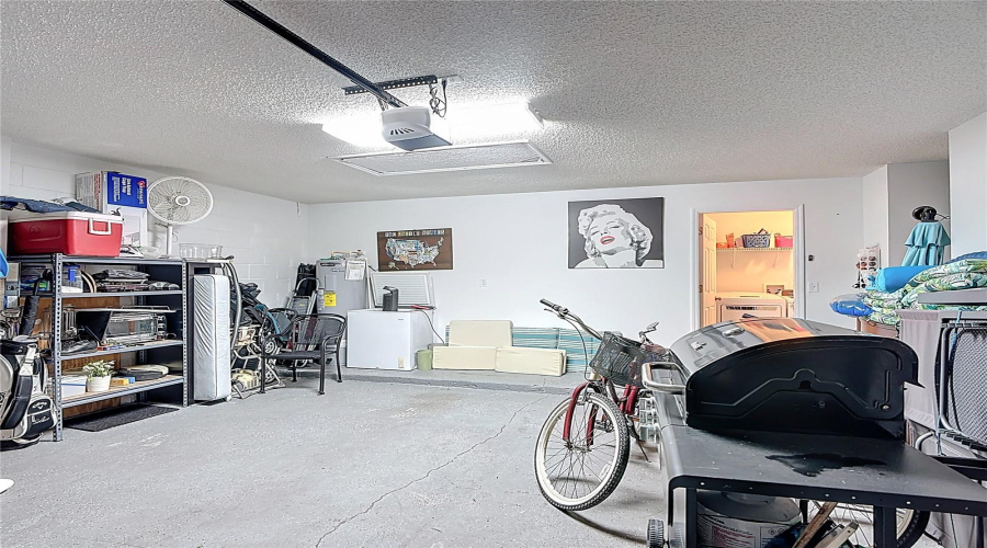 KISSIMMEE, Florida 34746, 4 Bedrooms Bedrooms, ,2 BathroomsBathrooms,Residential,For Sale,CASTAWAY BEACH,0,MFRG5098731