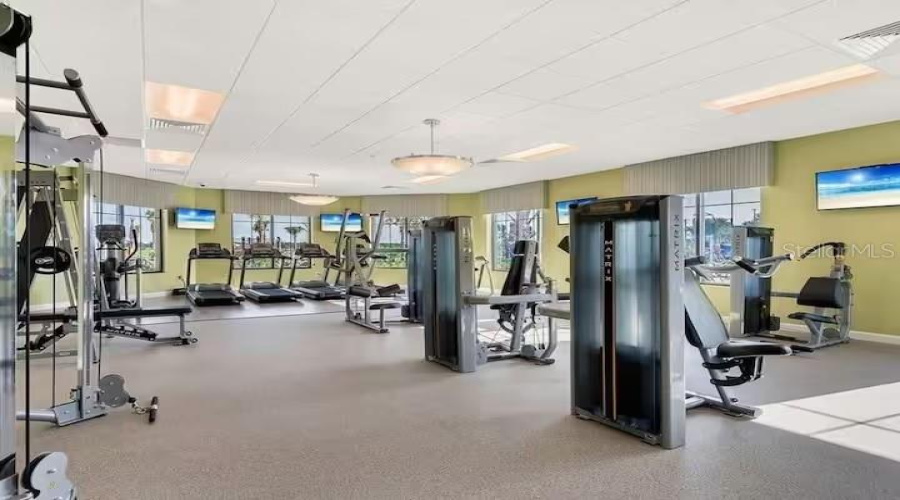 KISSIMMEE, Florida 34746, 5 Bedrooms Bedrooms, ,4 BathroomsBathrooms,Residential,For Sale,WINDERMERE,0,MFRO6322045