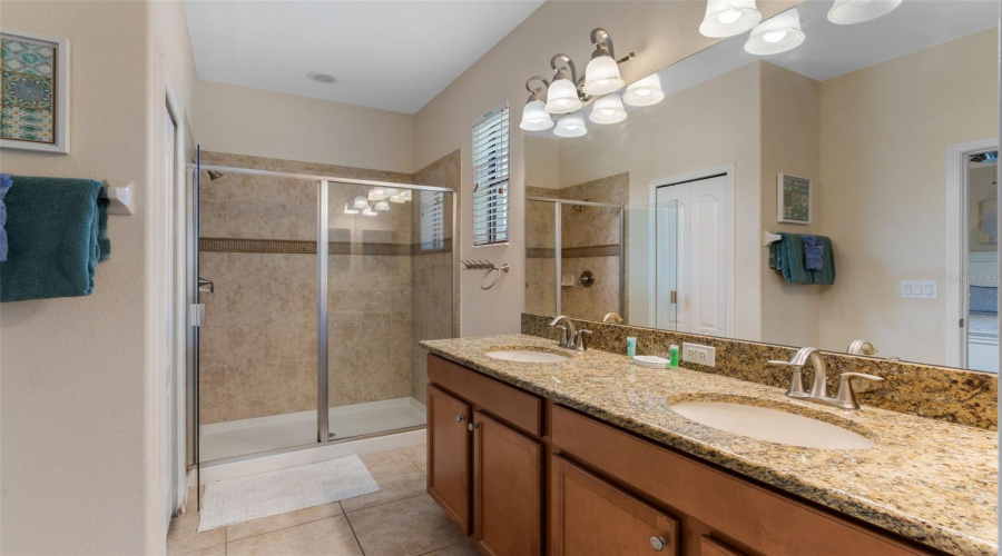 DAVENPORT, Florida 33896, 4 Bedrooms Bedrooms, ,3 BathroomsBathrooms,Residential,For Sale,MOON VALLEY,0,MFRO6322285