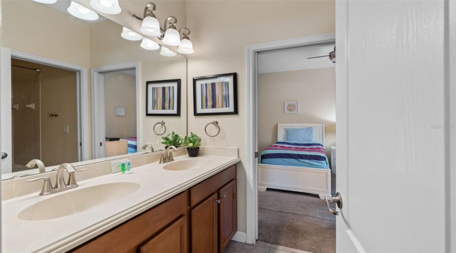 DAVENPORT, Florida 33896, 4 Bedrooms Bedrooms, ,3 BathroomsBathrooms,Residential,For Sale,MOON VALLEY,0,MFRO6322285