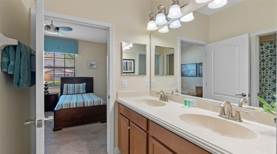 DAVENPORT, Florida 33896, 4 Bedrooms Bedrooms, ,3 BathroomsBathrooms,Residential,For Sale,MOON VALLEY,0,MFRO6322285