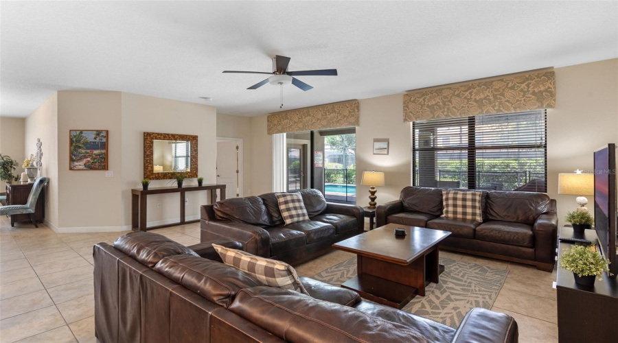 DAVENPORT, Florida 33896, 4 Bedrooms Bedrooms, ,3 BathroomsBathrooms,Residential,For Sale,MOON VALLEY,0,MFRO6322285