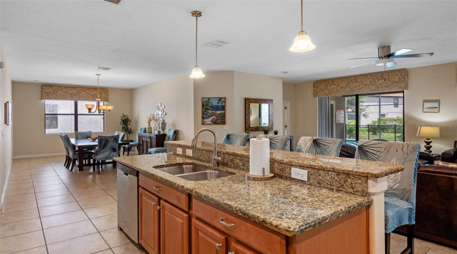 DAVENPORT, Florida 33896, 4 Bedrooms Bedrooms, ,3 BathroomsBathrooms,Residential,For Sale,MOON VALLEY,0,MFRO6322285