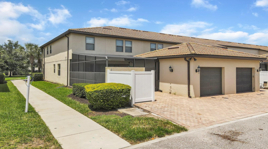 KISSIMMEE, Florida 34747, 5 Bedrooms Bedrooms, ,4 BathroomsBathrooms,Residential,For Sale,MAJORCA,0,MFRO6322434