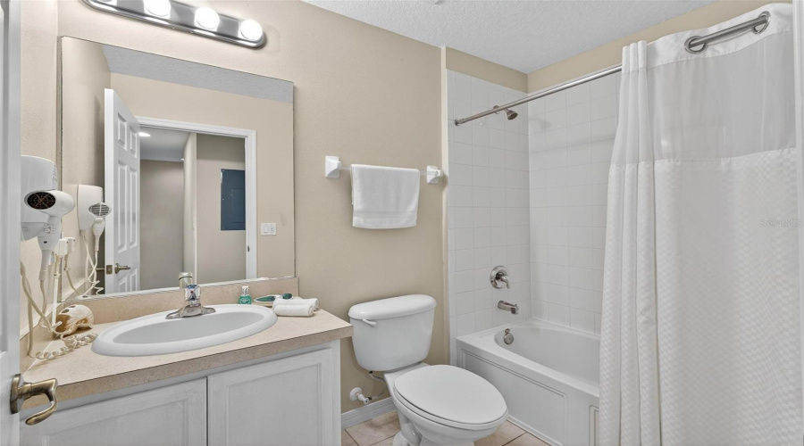 KISSIMMEE, Florida 34746, 4 Bedrooms Bedrooms, ,3 BathroomsBathrooms,Residential,For Sale,BALENO,0,MFRO6322283