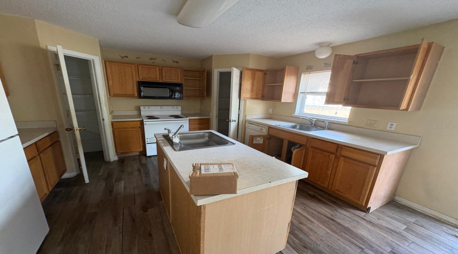 DAVENPORT, Florida 33837, 4 Bedrooms Bedrooms, ,2 BathroomsBathrooms,Residential,For Sale,VERVAIN,0,MFRO6322448