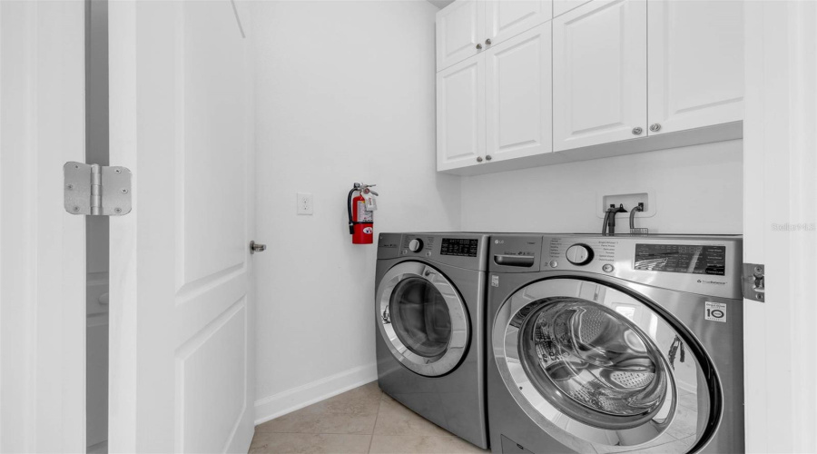 DAVENPORT, Florida 33896, 2 Bedrooms Bedrooms, ,2 BathroomsBathrooms,Residential,For Sale,AZALEA SANDS,0,MFRO6321934