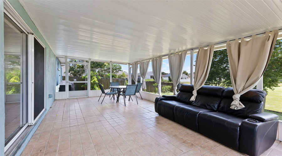 DAVENPORT, Florida 33837, 4 Bedrooms Bedrooms, ,2 BathroomsBathrooms,Residential,For Sale,WINSOR,0,MFRO6322645