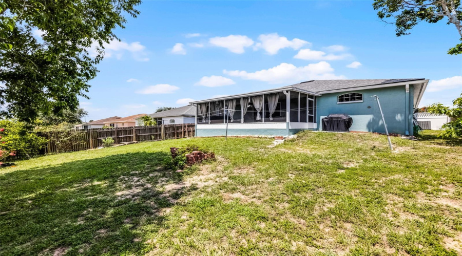 DAVENPORT, Florida 33837, 4 Bedrooms Bedrooms, ,2 BathroomsBathrooms,Residential,For Sale,WINSOR,0,MFRO6322645