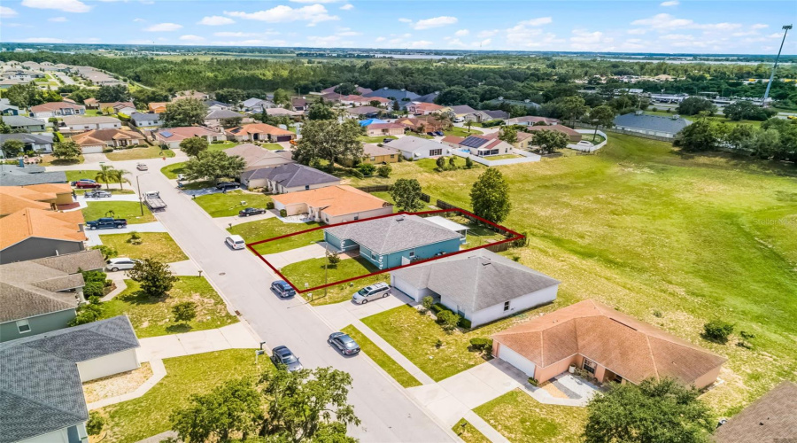 DAVENPORT, Florida 33837, 4 Bedrooms Bedrooms, ,2 BathroomsBathrooms,Residential,For Sale,WINSOR,0,MFRO6322645