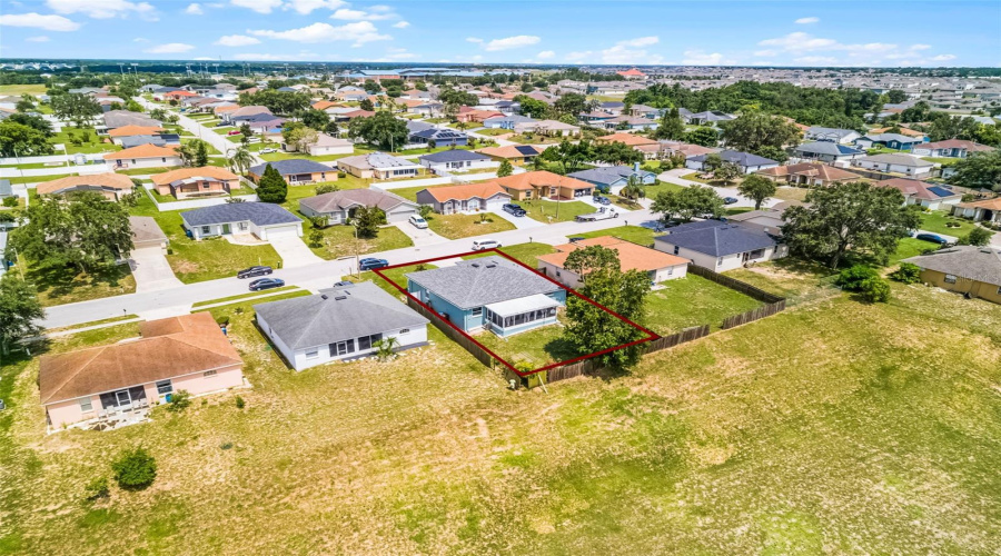 DAVENPORT, Florida 33837, 4 Bedrooms Bedrooms, ,2 BathroomsBathrooms,Residential,For Sale,WINSOR,0,MFRO6322645
