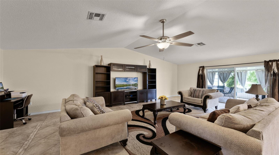 DAVENPORT, Florida 33837, 4 Bedrooms Bedrooms, ,2 BathroomsBathrooms,Residential,For Sale,WINSOR,0,MFRO6322645