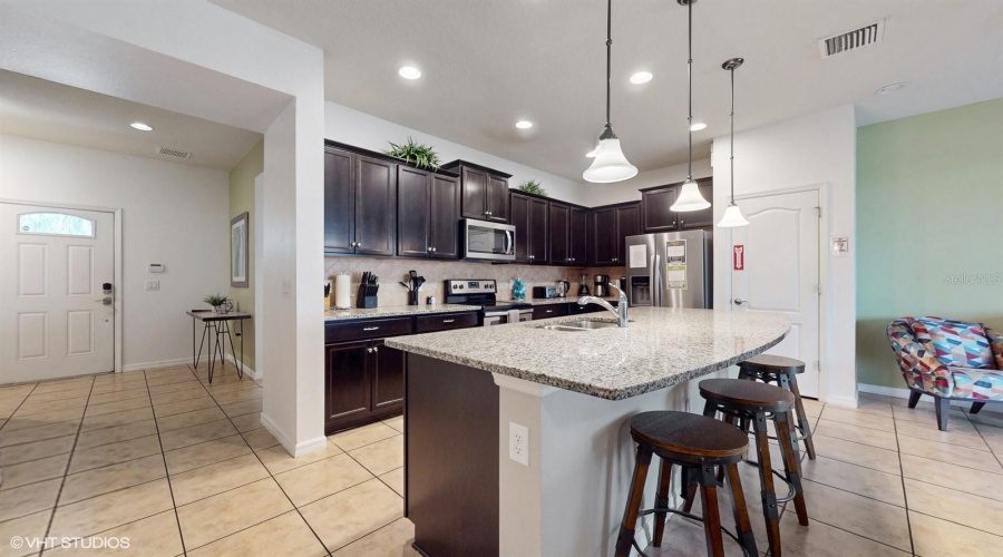 KISSIMMEE, Florida 34747, 5 Bedrooms Bedrooms, ,4 BathroomsBathrooms,Residential,For Sale,GENEVE,0,MFRO6319533