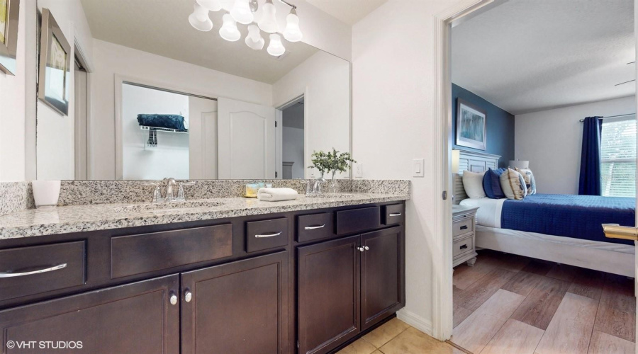 KISSIMMEE, Florida 34747, 5 Bedrooms Bedrooms, ,4 BathroomsBathrooms,Residential,For Sale,GENEVE,0,MFRO6319533