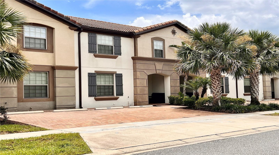 KISSIMMEE, Florida 34747, 5 Bedrooms Bedrooms, ,4 BathroomsBathrooms,Residential,For Sale,GENEVE,0,MFRO6319533