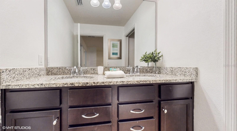 KISSIMMEE, Florida 34747, 5 Bedrooms Bedrooms, ,4 BathroomsBathrooms,Residential,For Sale,GENEVE,0,MFRO6319533