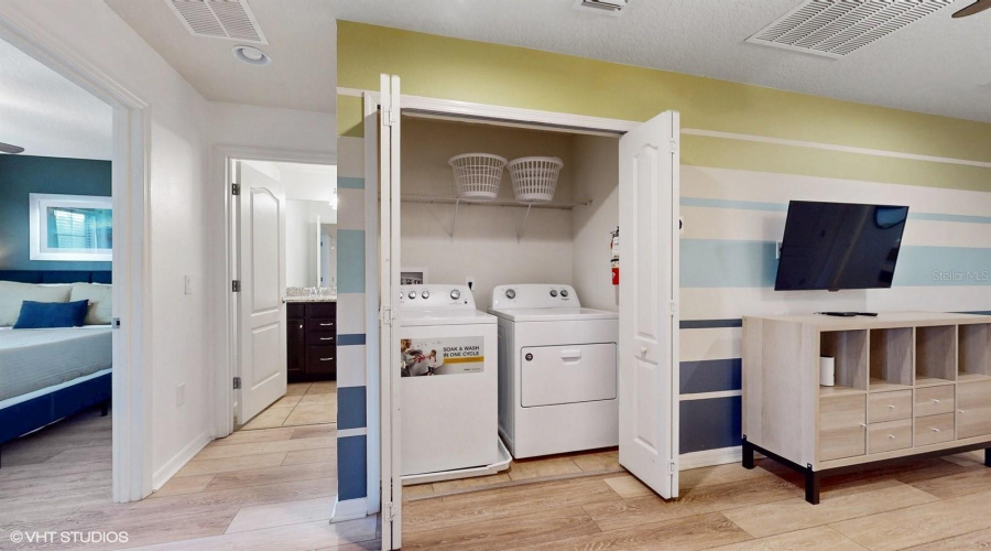 KISSIMMEE, Florida 34747, 5 Bedrooms Bedrooms, ,4 BathroomsBathrooms,Residential,For Sale,GENEVE,0,MFRO6319533