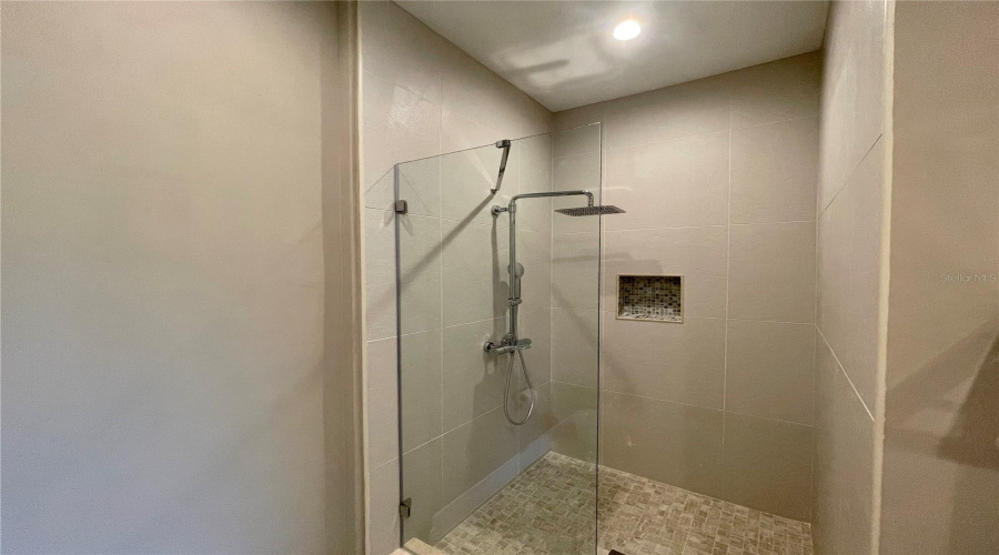 KISSIMMEE, Florida 34747, 4 Bedrooms Bedrooms, ,4 BathroomsBathrooms,Residential,For Sale,BROOKLYN,0,MFRO6322361
